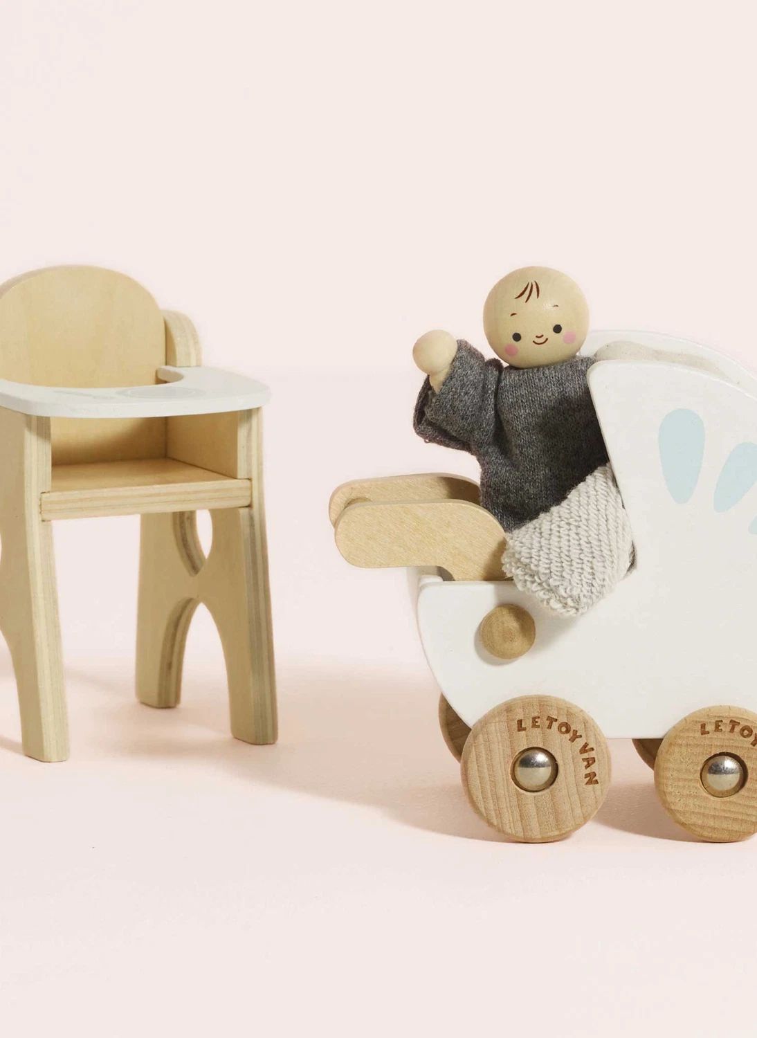 Dolls House Nursery & Baby Set