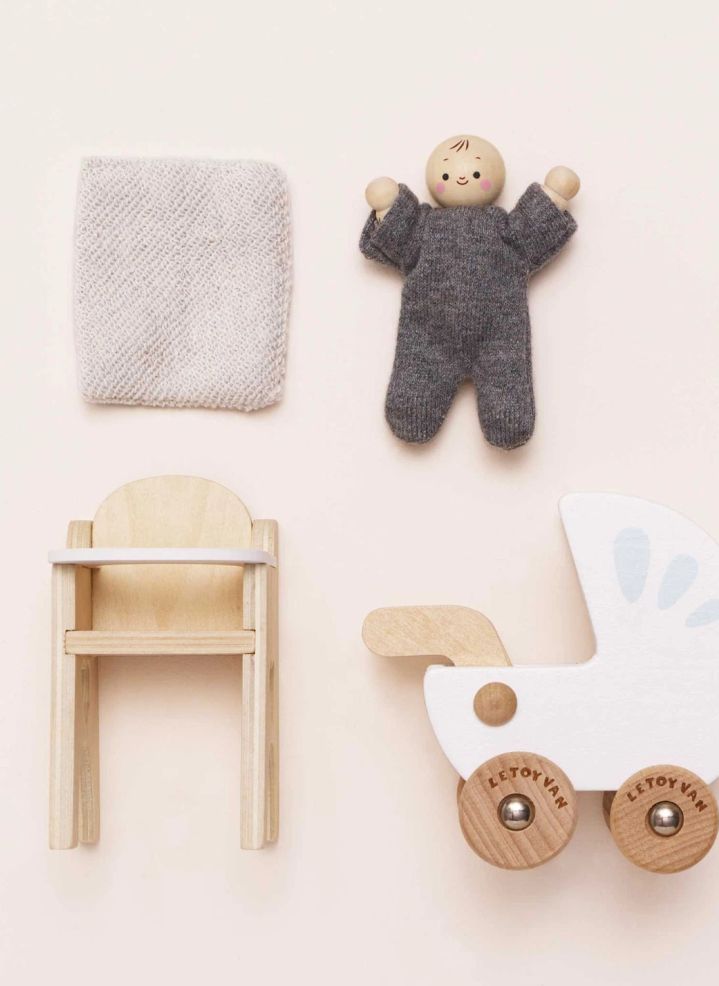 Dolls House Nursery & Baby Set